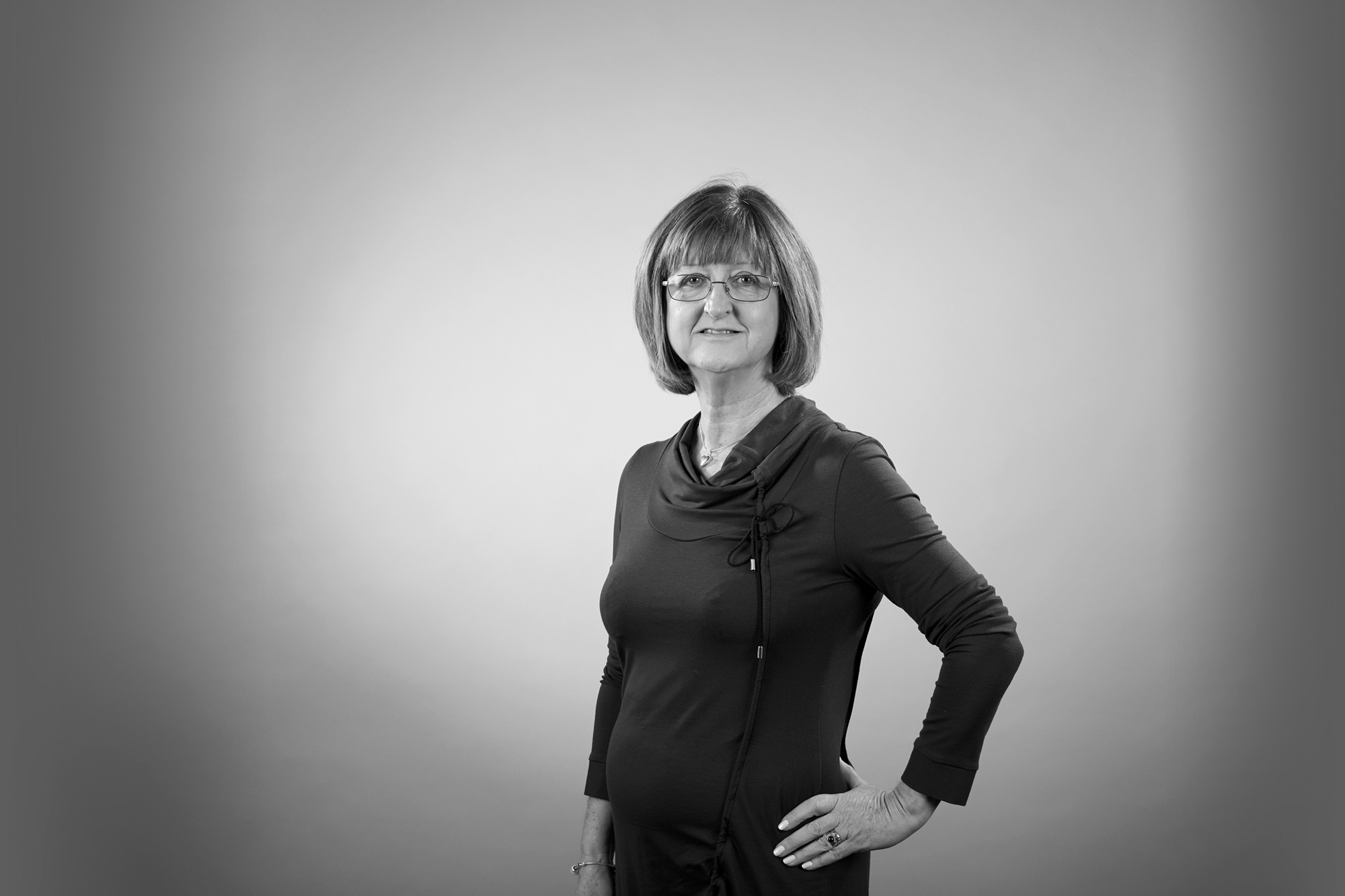 angela-retouch-greyscale-web-nov18
